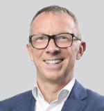 gert jonk a man wearing glasses